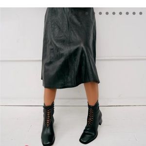 Daniella Shevel Beautiful full leather bootie. Black.